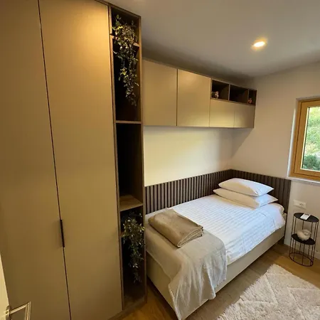 Luxury Vawe